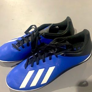 Adidas indoor Soccer/Futsal Shoes. Men’s 9.5